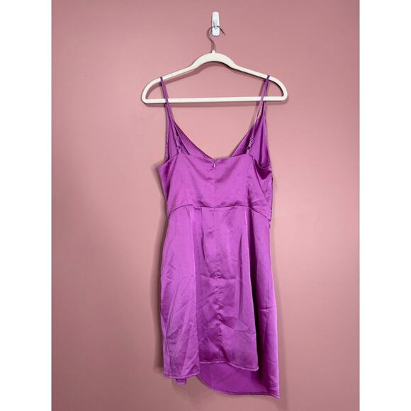 Superdown Arezo Cowl Neck Wrap Mini Dress in Purple Large Satin Cowl Neck Ruched - Picture 5 of 6
